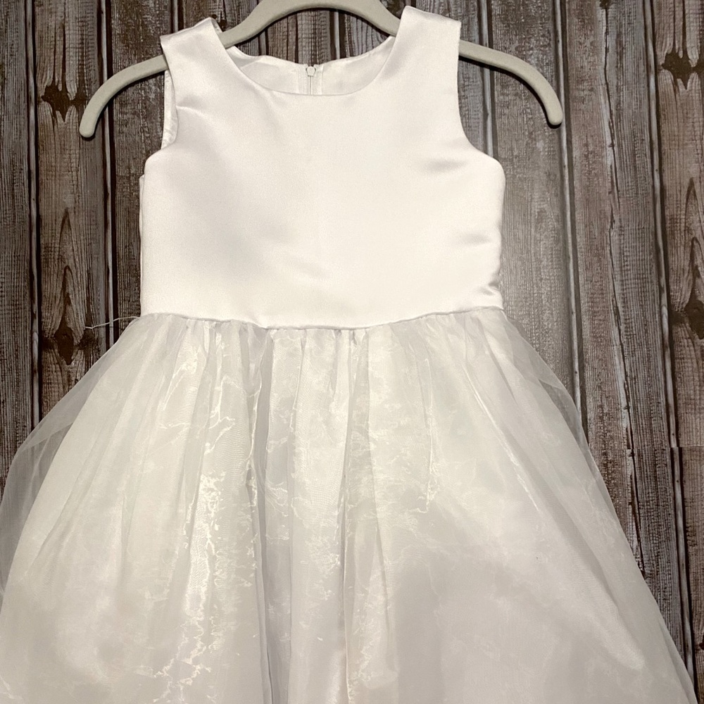 White Flower Girl Dress - Size 8